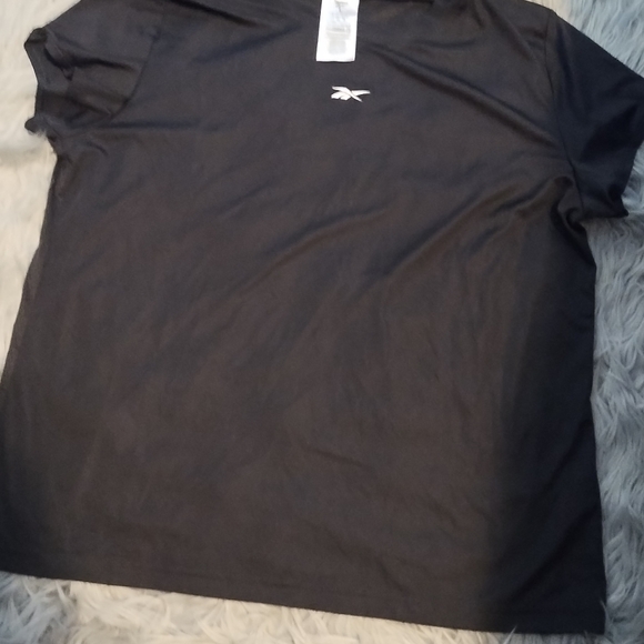 Reebok women's large mesh tshirt - Picture 1 of 4